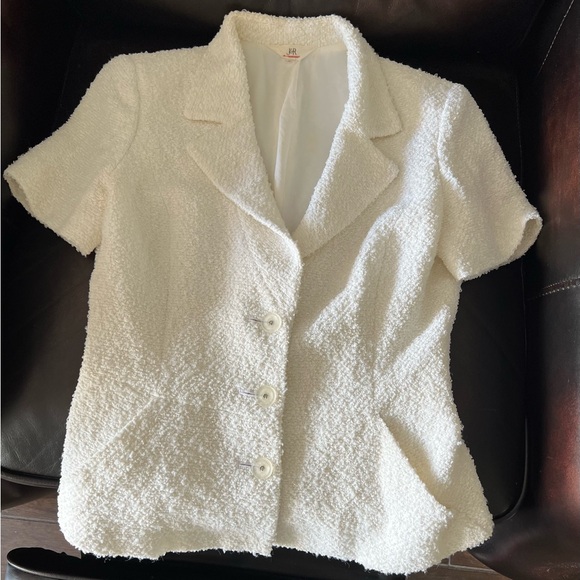 White Woman's Summer Suit 2 pcs (Shot-sleeve Blazer & Skirt) - Picture 2 of 16